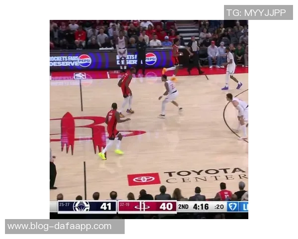 快船防守漏洞频现本赛季17场比赛中9次失分超过120分